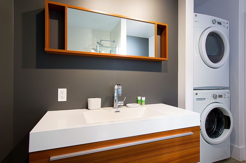 Les Lofts St-Joseph - By Les Lofts Vieux-Quebec Apartment, 2 Bedrooms (101) 4