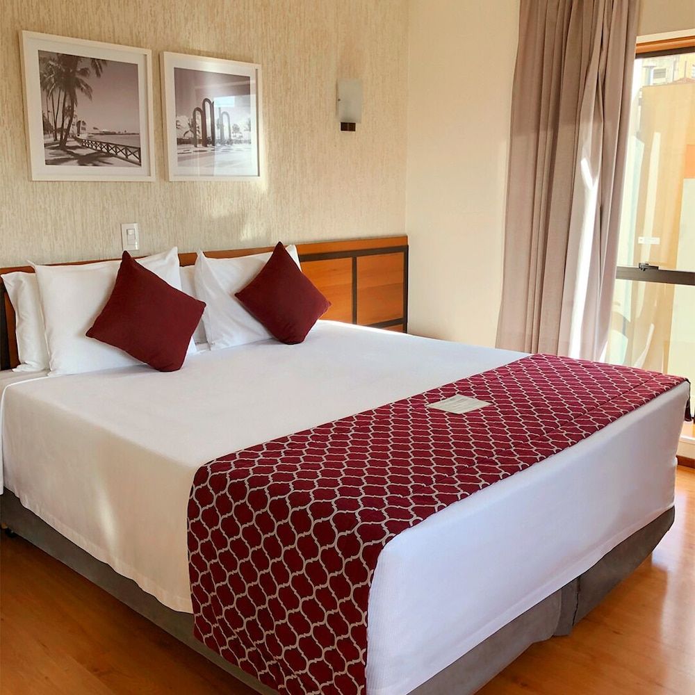 undefined Leques Brasil Hotel Escola 2
