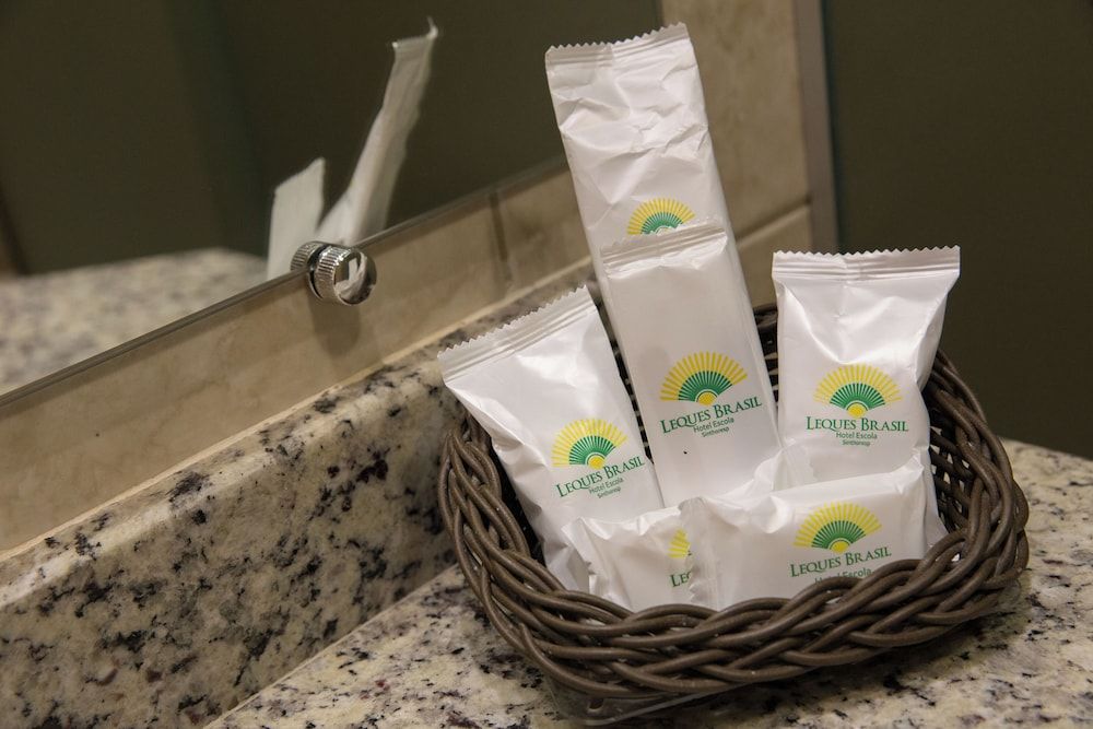 undefined Leques Brasil Hotel Escola 10