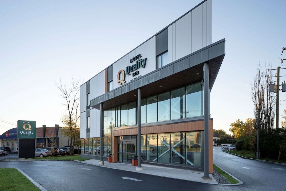 undefined Quality Inn 4