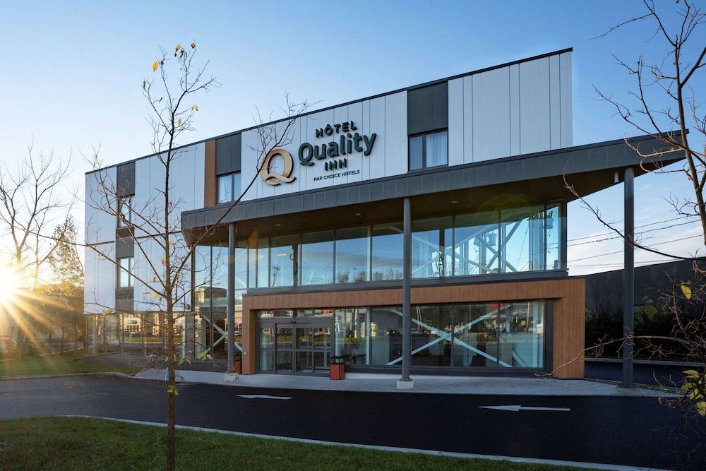 undefined Quality Inn 6