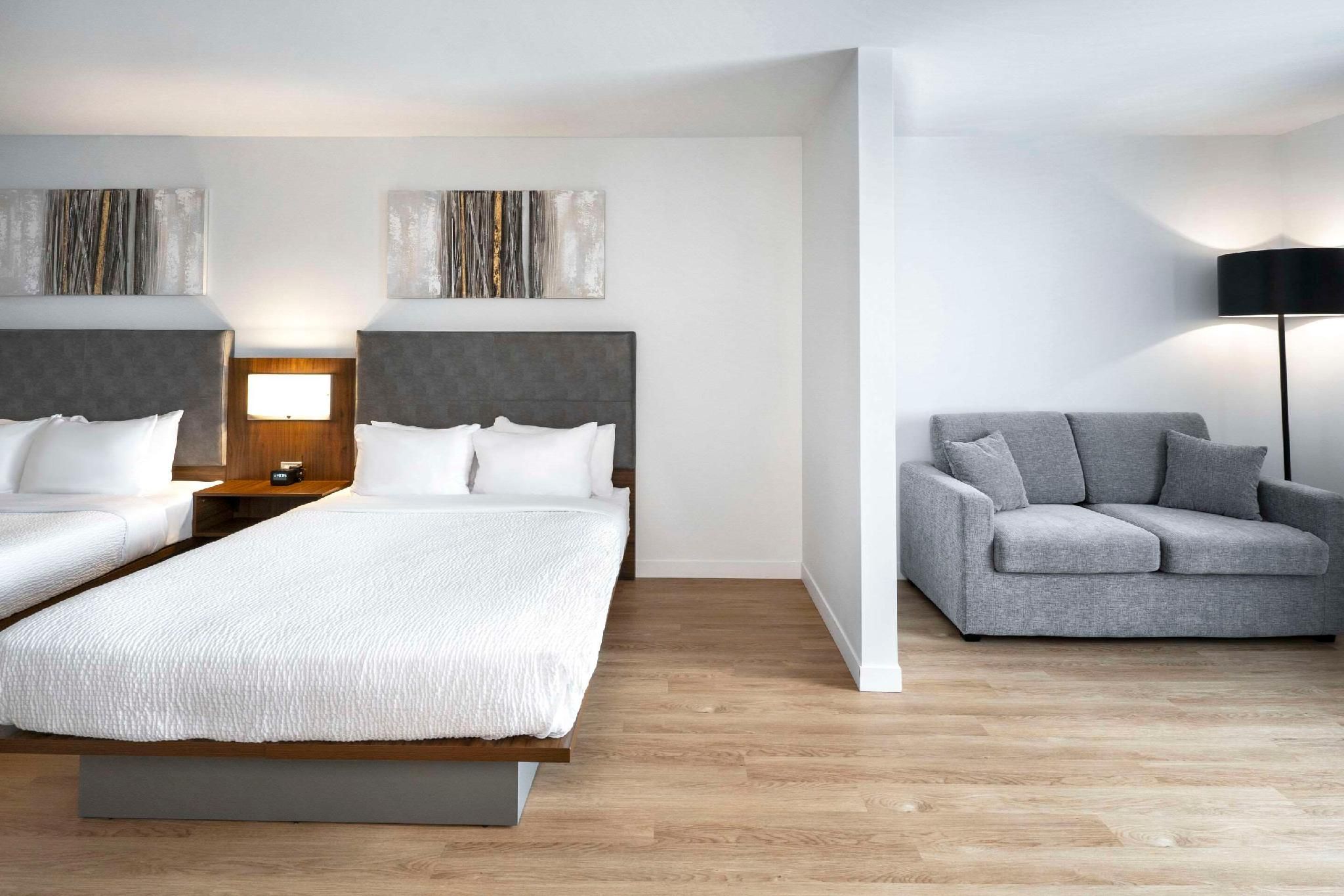 undefined Quality Inn 7