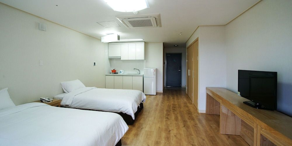 undefined Hi Jeju Hotel 2