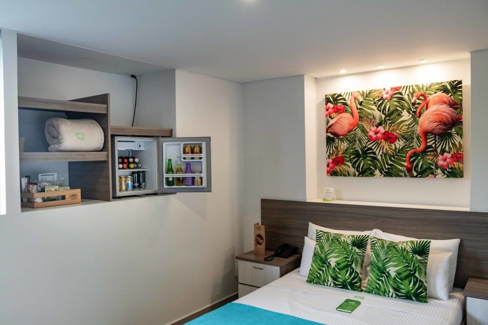 Lleras Green Hotel Junior Suite 2