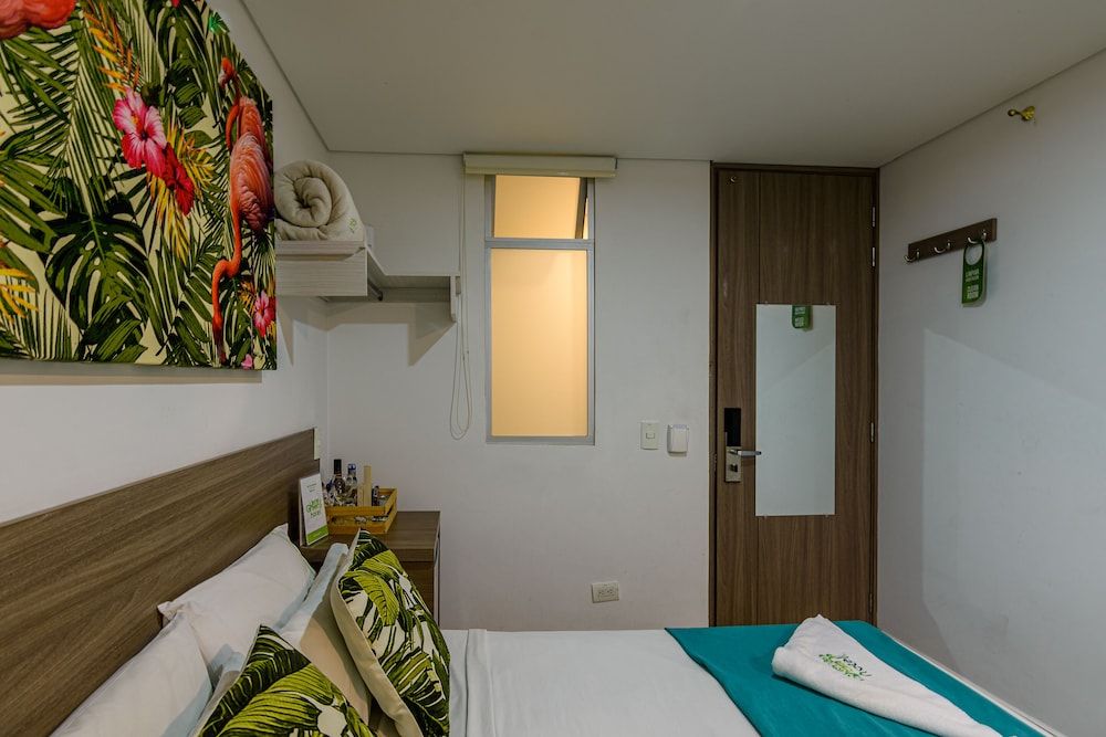Lleras Green Hotel Standard Economy Room 2