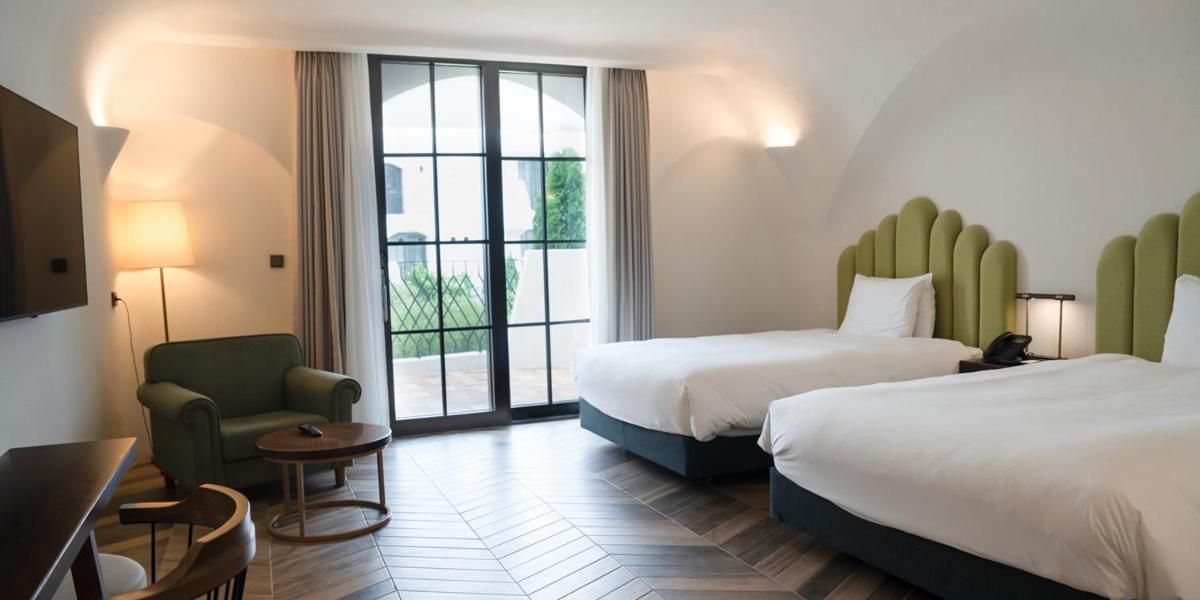 Deluxe Twin Non Smoking Castle View