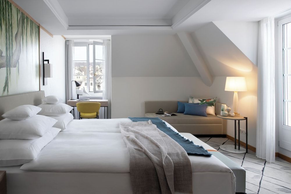 Riverside Signature Suite