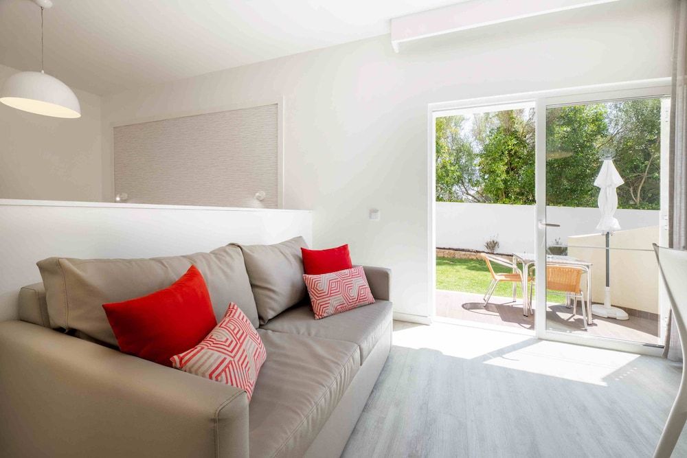 Premium Studio, Garden Area