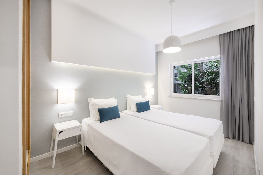 Premium Apartment, 1 Bedroom, Pool Access, Garden Area