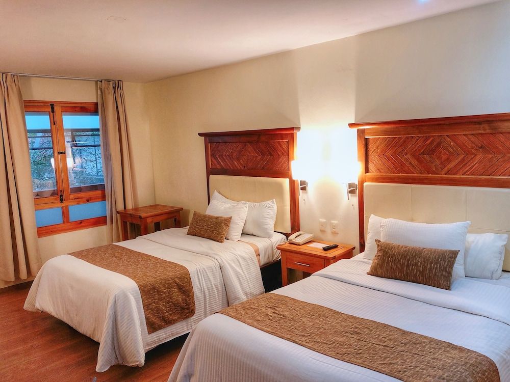 Plaza Magnolias Suites Standard Double Room, 2 Double Beds 4