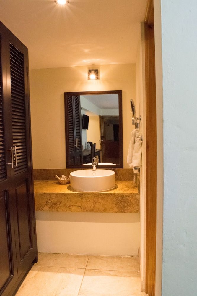 Plaza Magnolias Suites Standard Suite, 2 Double Beds 4