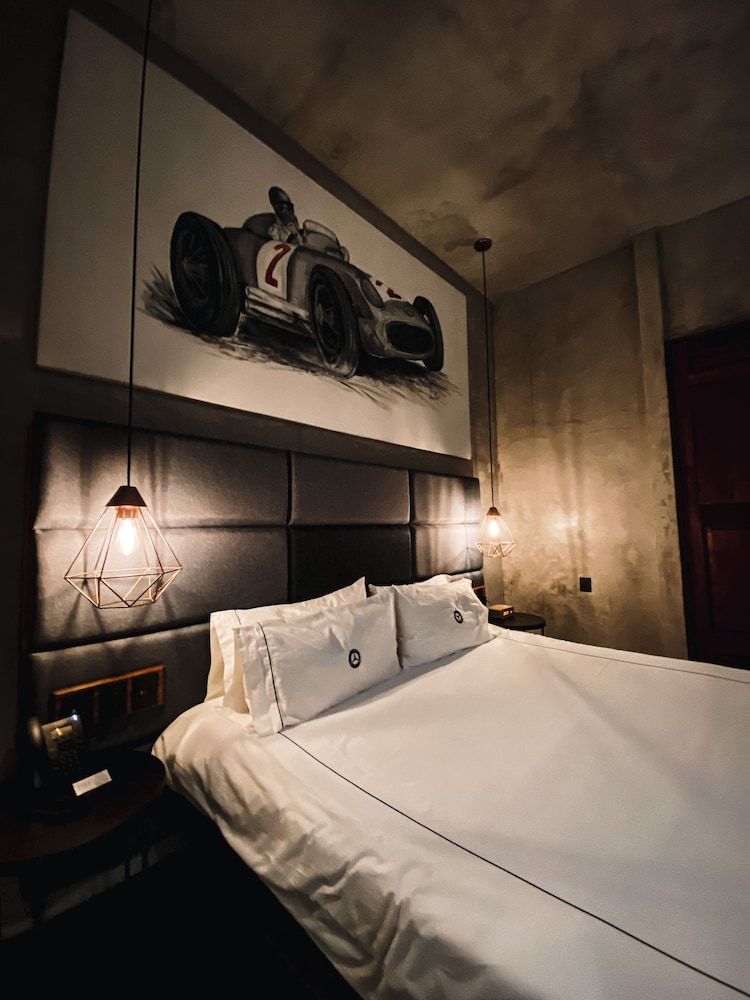 Diez Diez Collection Suite Mercedes-Benz 2