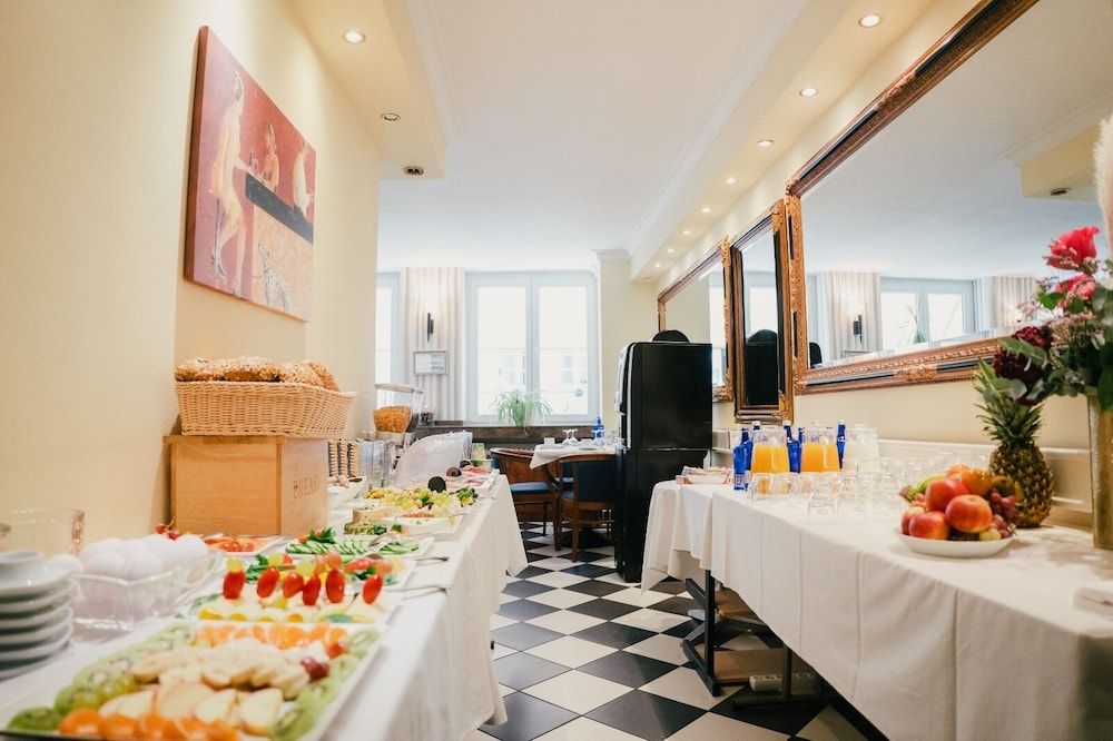 undefined Hotel St. Georg 8