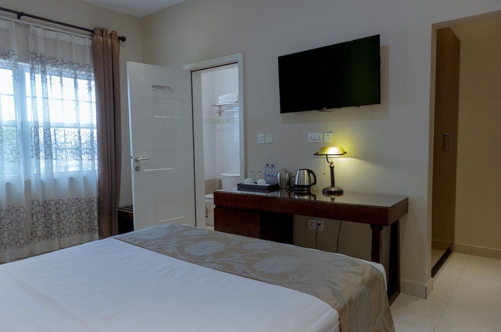 Frederick's Lodge Standard Room, 1 Queen Bed 3