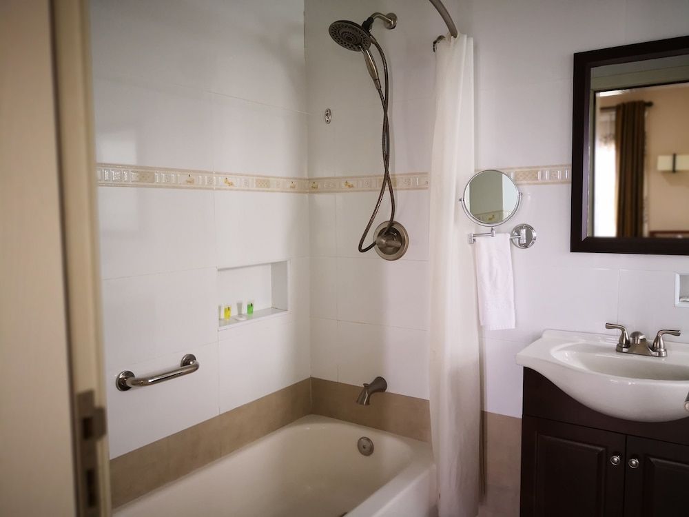 Frederick's Lodge Superior Room, Non Smoking 10