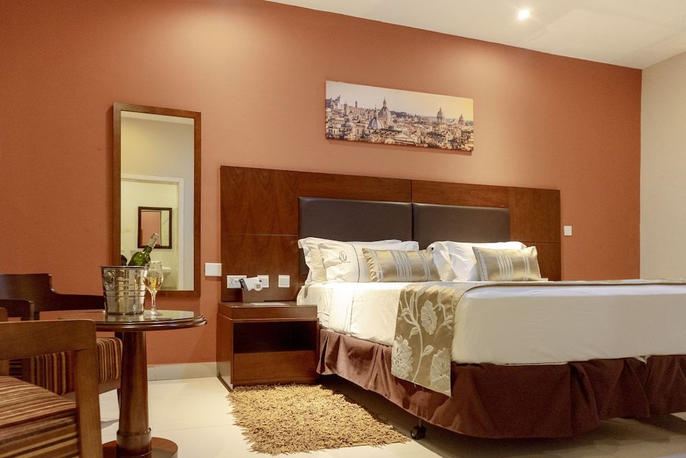 Frederick's Lodge Superior Room, Non Smoking