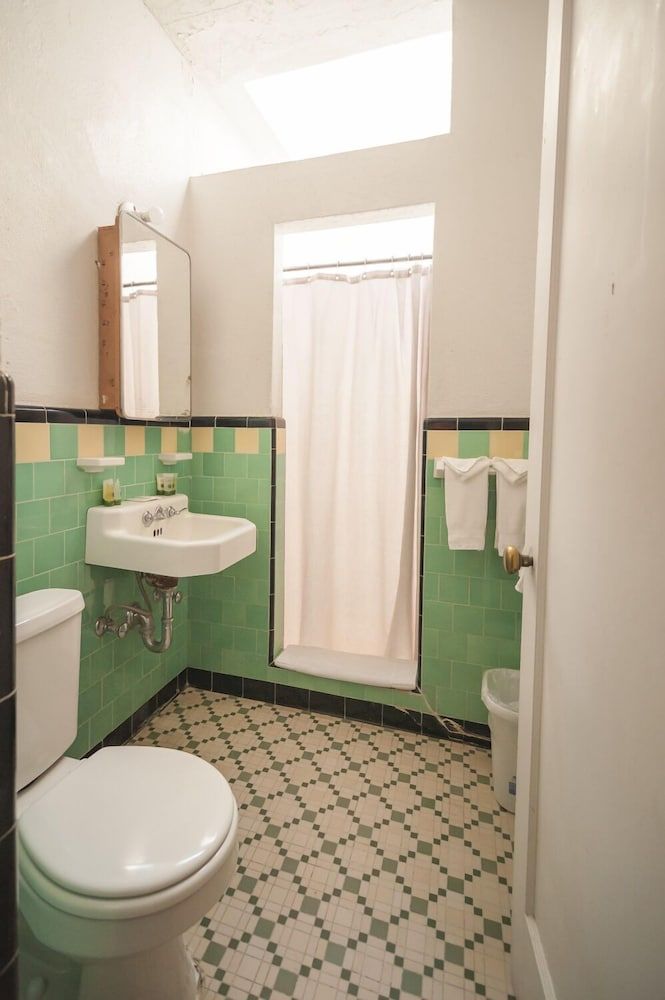 Amargosa Opera House Standard Room, 1 Queen Bed 7