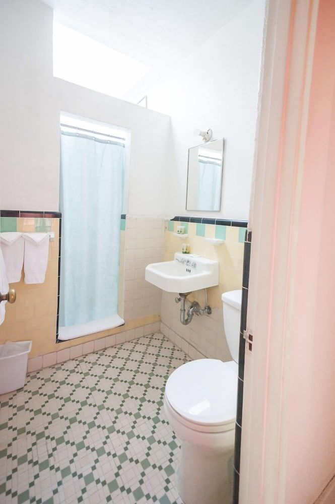 Amargosa Opera House Standard Room, 1 Queen Bed 8