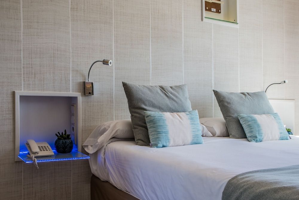 Hotel Lux isla Double Room, Balcony (Includes Rental Car) 2