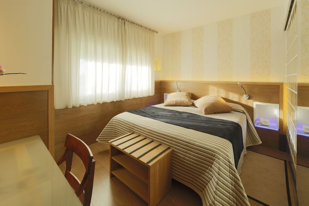 Hotel Lux isla Single Room 2