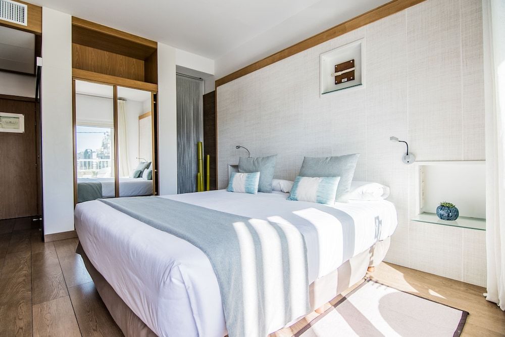 Hotel Lux isla Double Room, Balcony (Includes Rental Car) 3