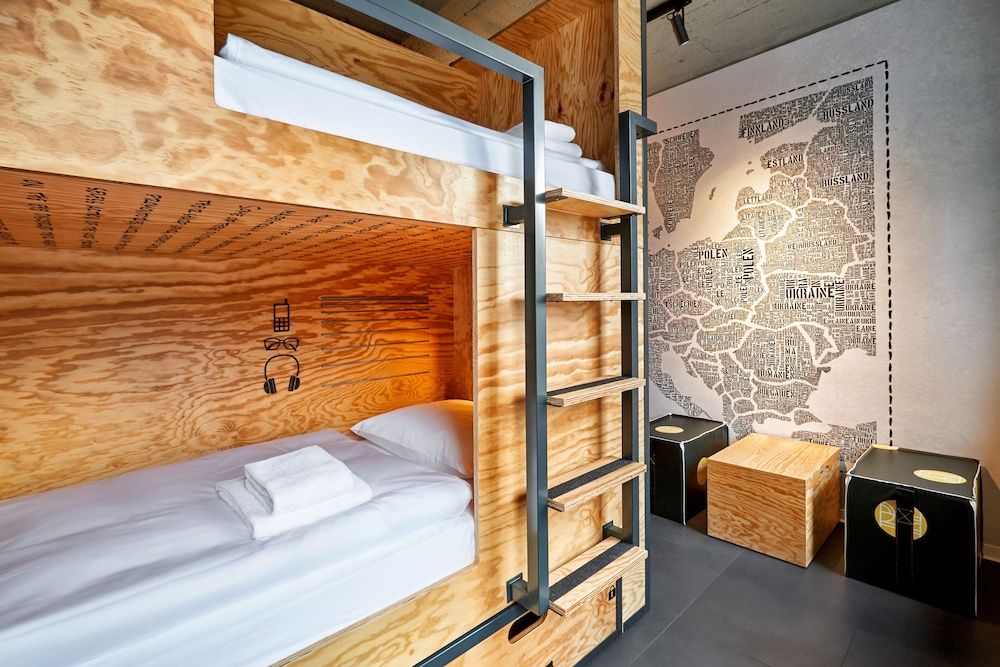 Quadrouple Room with Shared Bathroom
