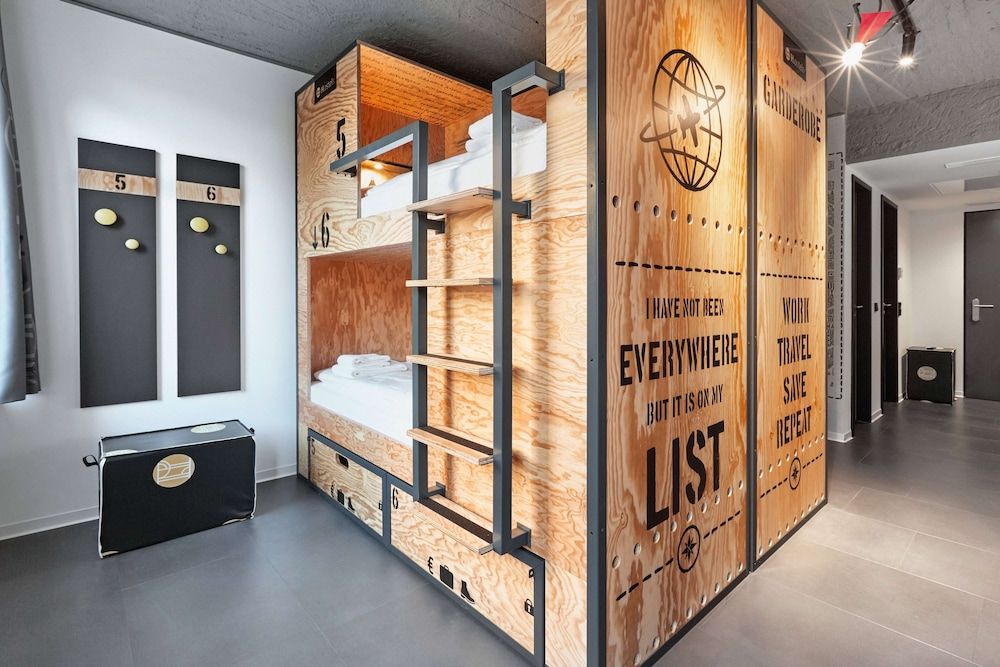 Quadrouple Room with Shared Bathroom
