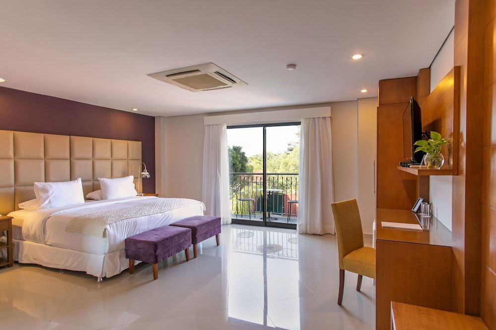Las Lomas Casa Hotel Executive Room, 1 King Bed, Balcony 12