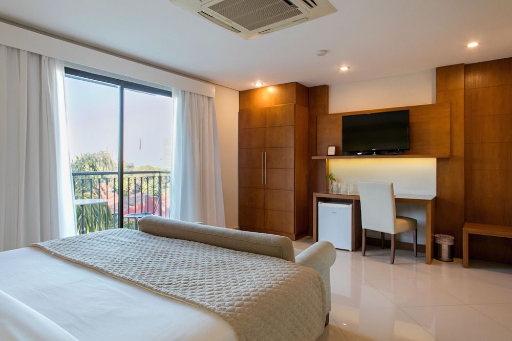 Las Lomas Casa Hotel Executive Room, 1 King Bed, Balcony 7
