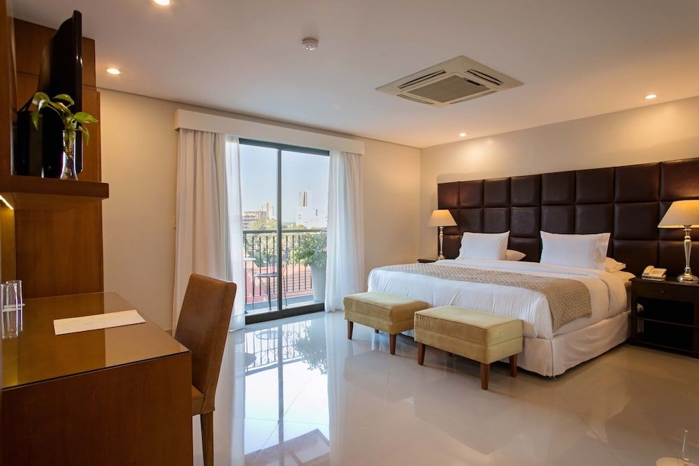Las Lomas Casa Hotel Executive Room, 1 King Bed, Balcony 3