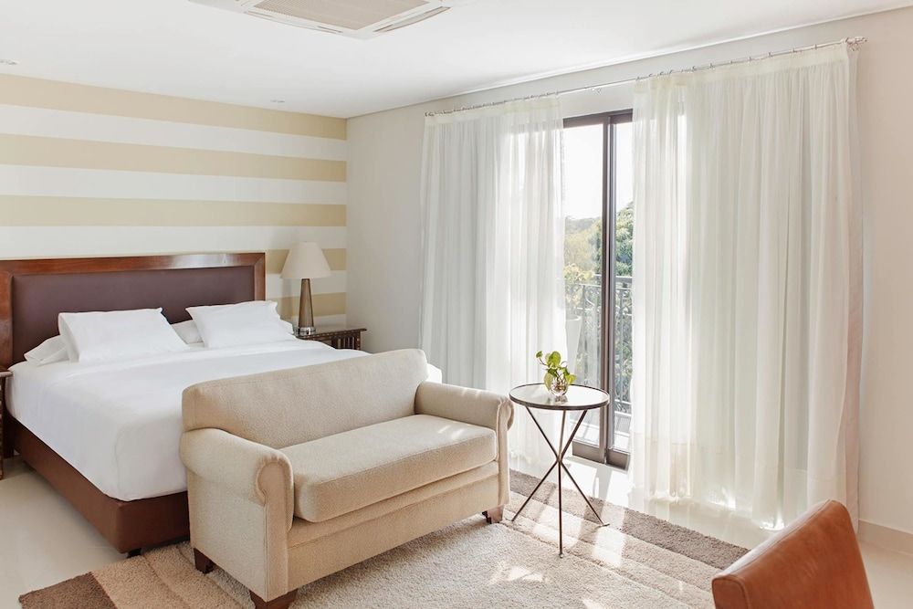 Las Lomas Casa Hotel Executive Room, 1 King Bed, Balcony 9