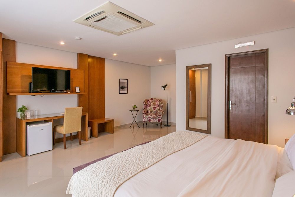 Las Lomas Casa Hotel Executive Room, 1 King Bed, Balcony 6