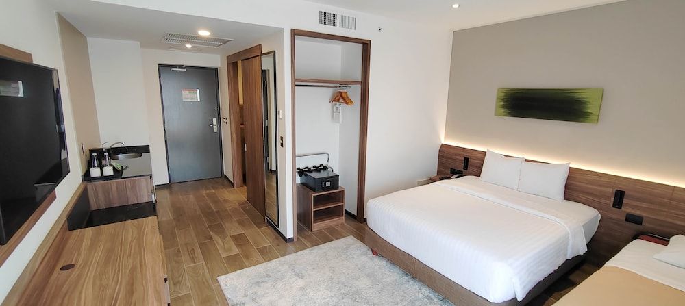 FUJITAYA Querétaro Deluxe Room, Multiple Beds, Non Smoking 2