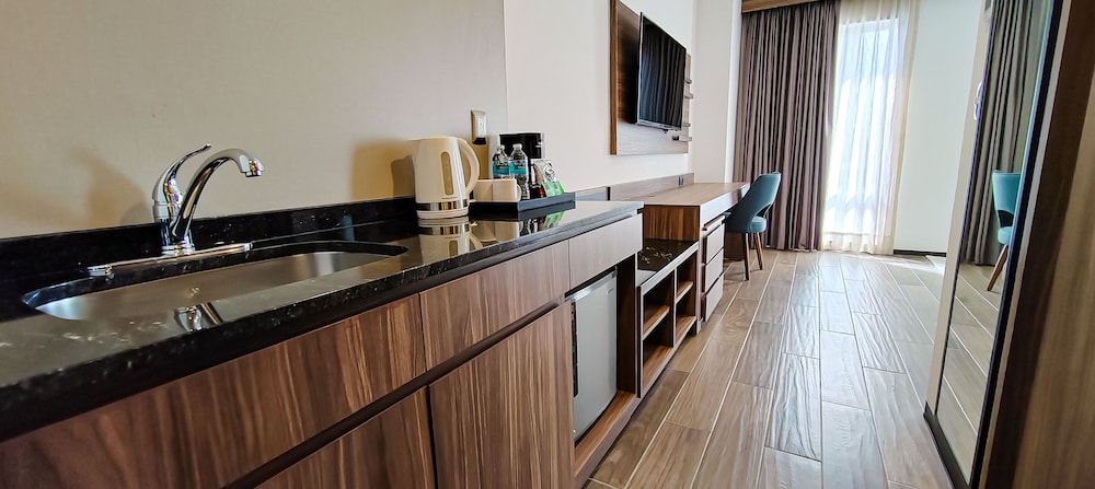 FUJITAYA Querétaro Deluxe Room, 1 Queen Bed, Non Smoking 9