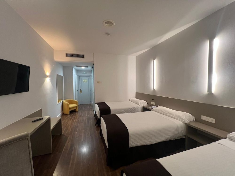 Premium Triple Room