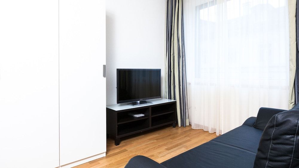 Swiss Star Longstreet Apartment, 1 Bedroom, Non Smoking 4