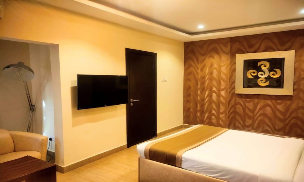 Standard Room, 1 Queen Bed