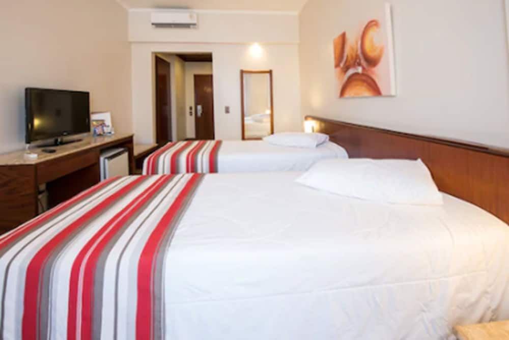 Carlton Plaza Poços de Caldas Deluxe Triple Room 3