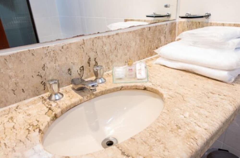 Carlton Plaza Poços de Caldas Deluxe Double or Twin Room 9
