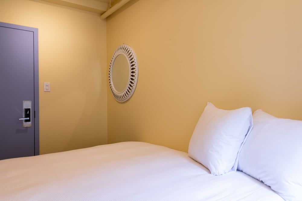 QBEDS Hostel Single Room 2