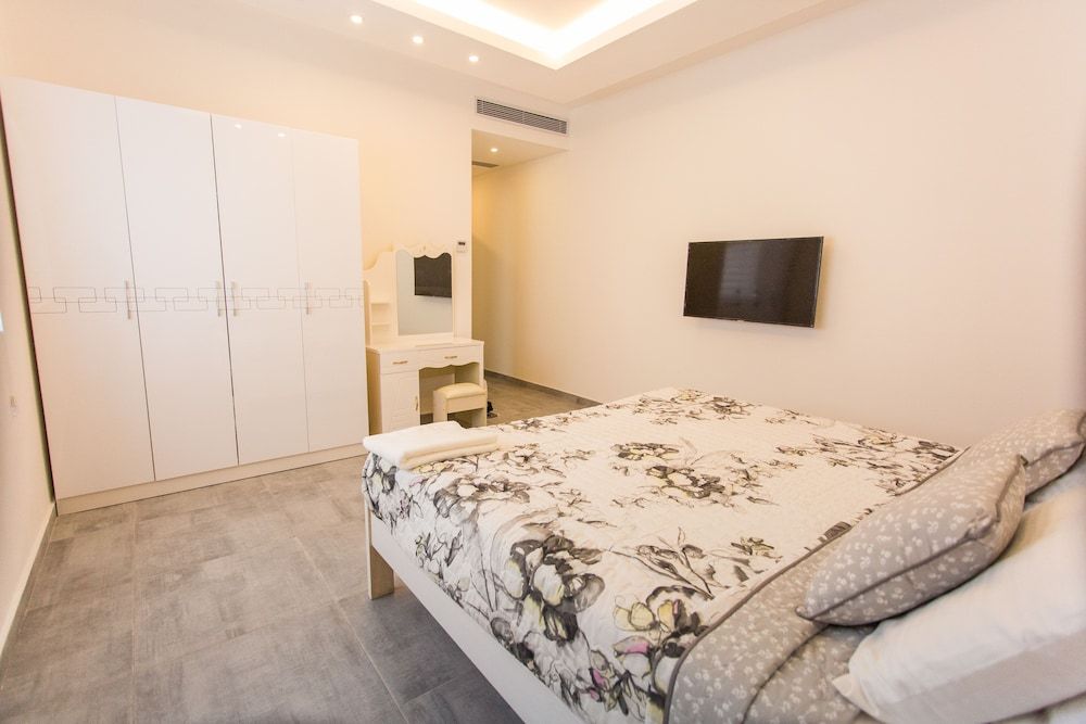 Exclusive Apartment, 2 Bedrooms, Ensuite