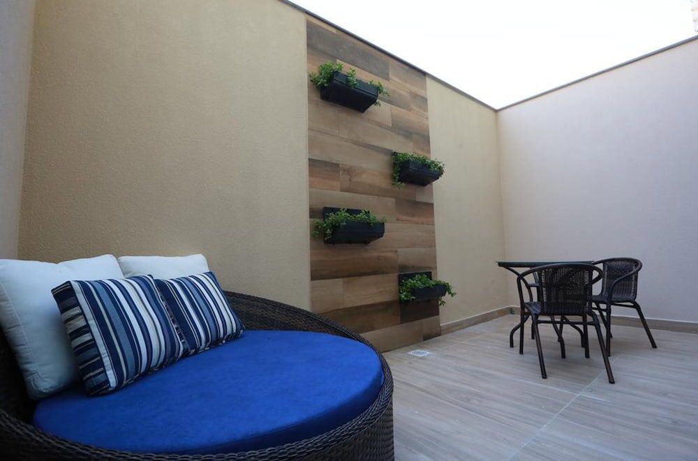 Luxury Room, Balcony