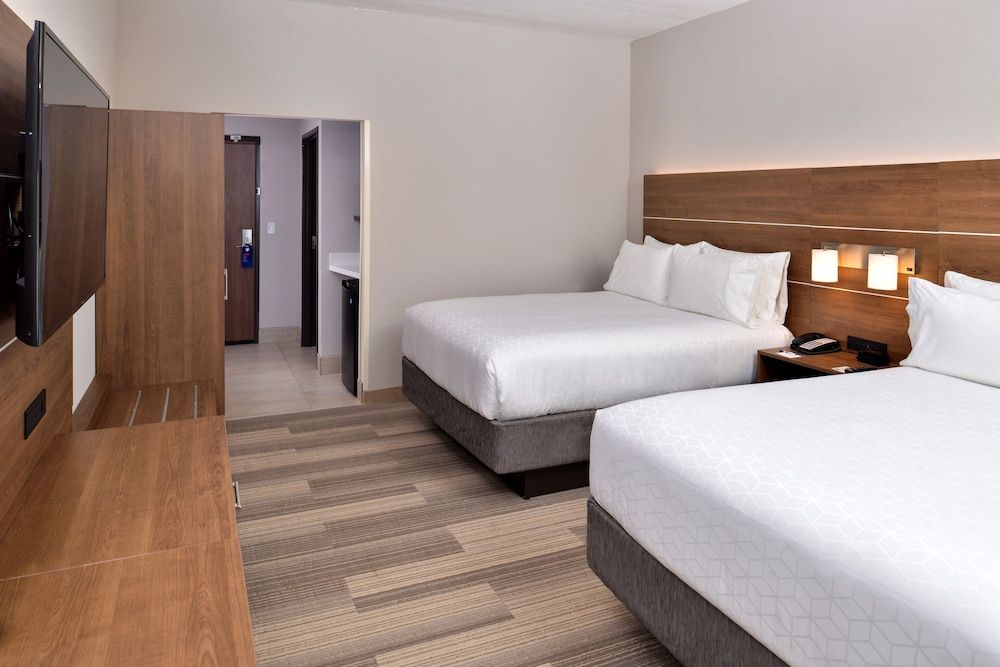 Room, 2 Queen Beds, Accessible, Non Smoking (Mobility)