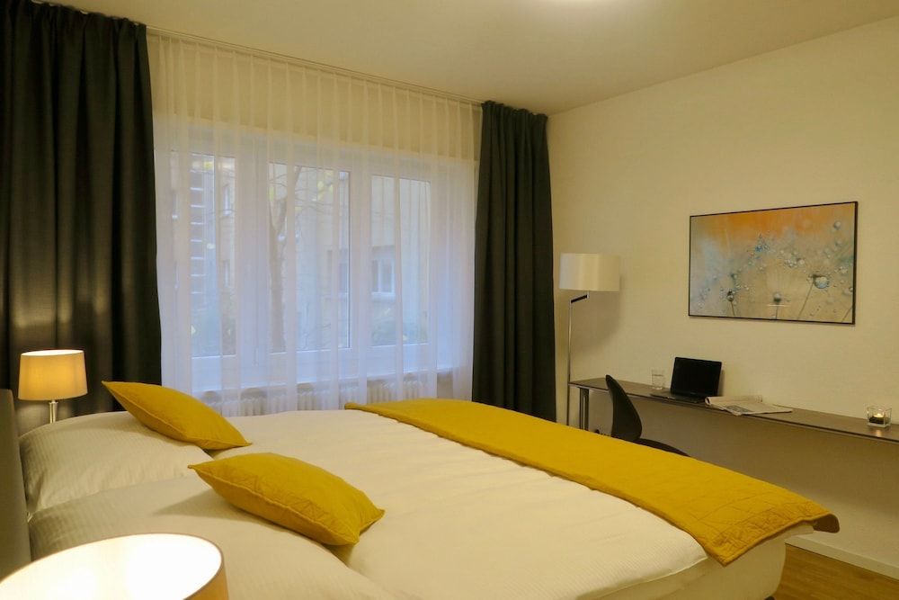 Zurich Furnished Homes Comfort Apartment, 1 Queen Bed with Sofa bed (incl. cleaning fee of 120 CHF)