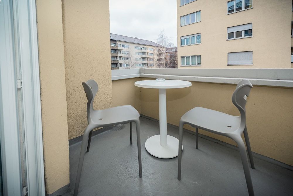 Zurich Furnished Homes Comfort Apartment, 1 Queen Bed with Sofa bed (incl. cleaning fee of 120 CHF) 8