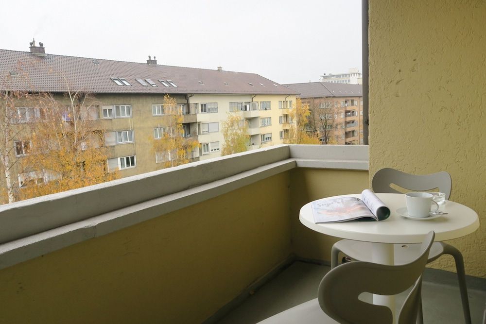 Zurich Furnished Homes Comfort Apartment, 1 Queen Bed with Sofa bed (incl. cleaning fee of 120 CHF) 9