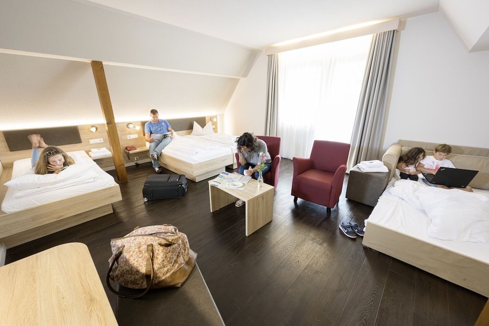 Landhotel Traube Comfort Triple Room, Balcony 3