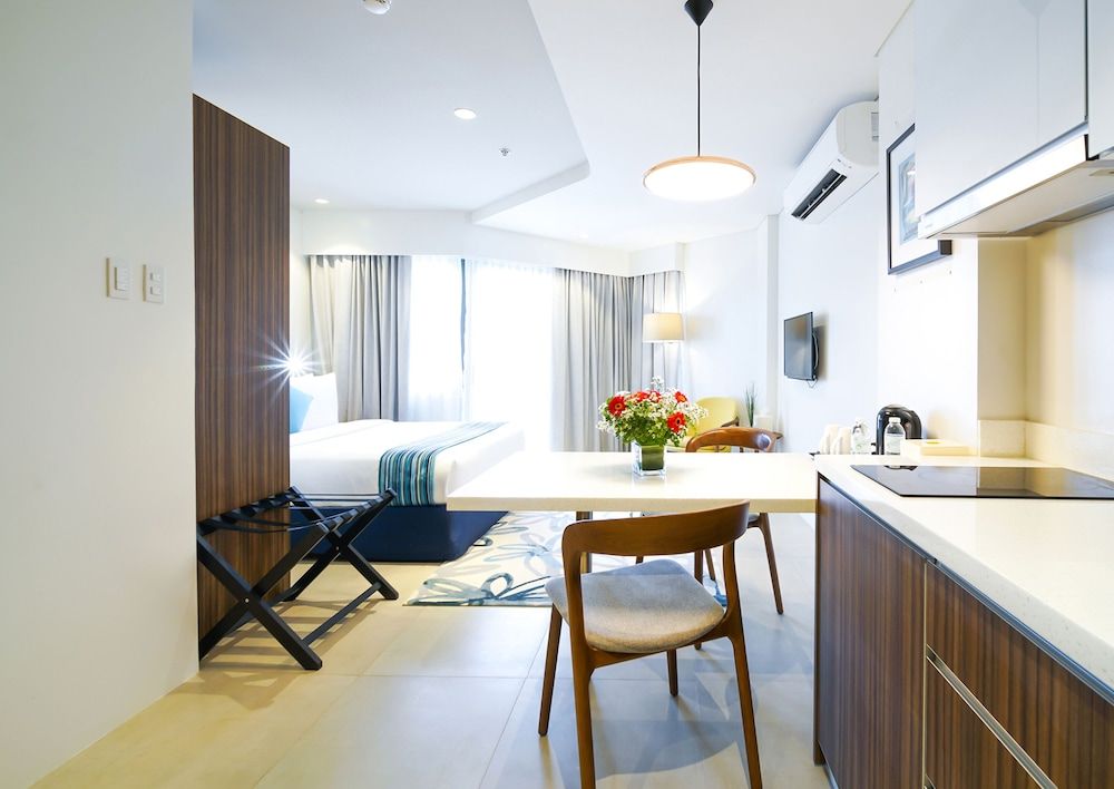 Tambuli Seaside Resort and Spa Deluxe Studio, 1 Queen Bed (guests age 18-59) 5