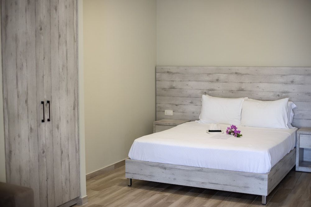 Hotel Jaroal Standard Double or Twin Room, Pool View, Beachfront 2