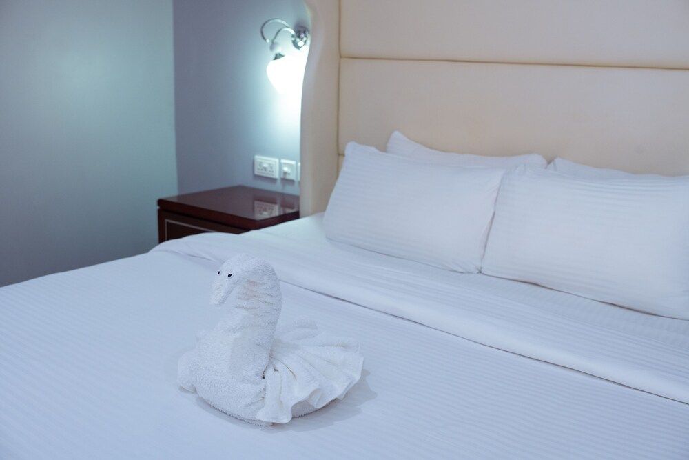 Crismon Hotel Classic Room, 1 Bedroom, Pool View 9